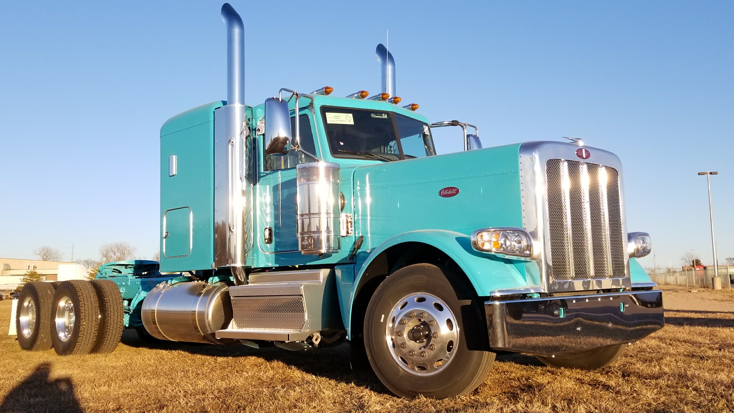 389 58" flat top just in! Peterbilt of Sioux Falls