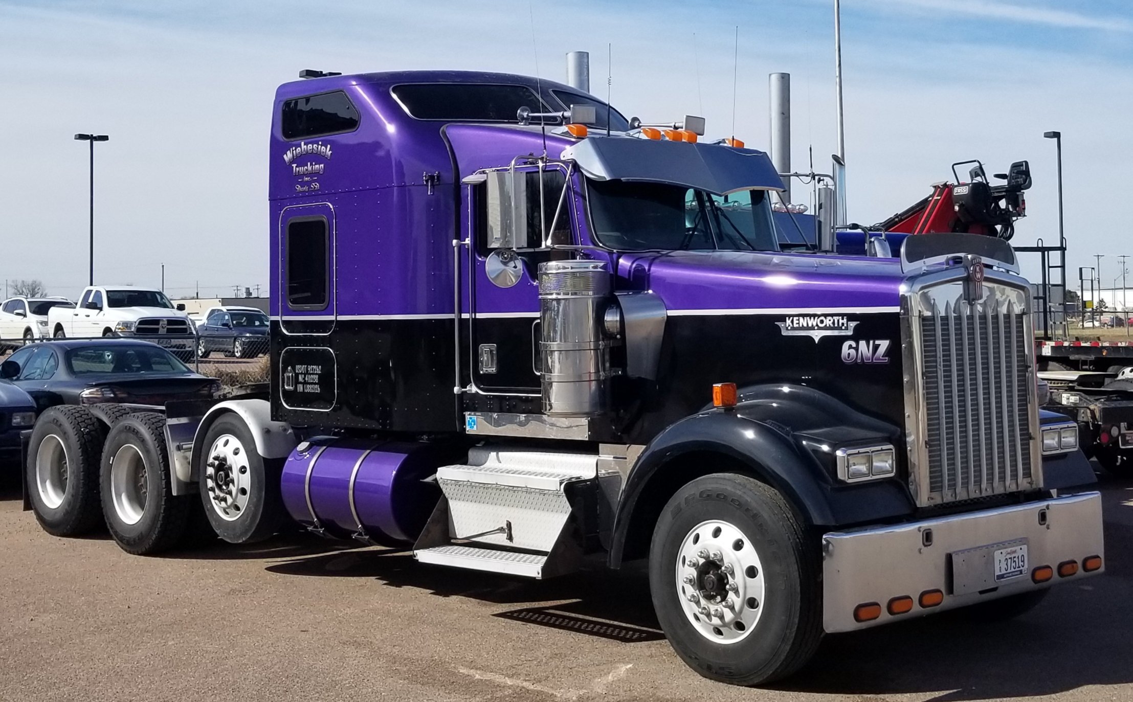 CUSTOM PAINTING Peterbilt of Sioux Falls