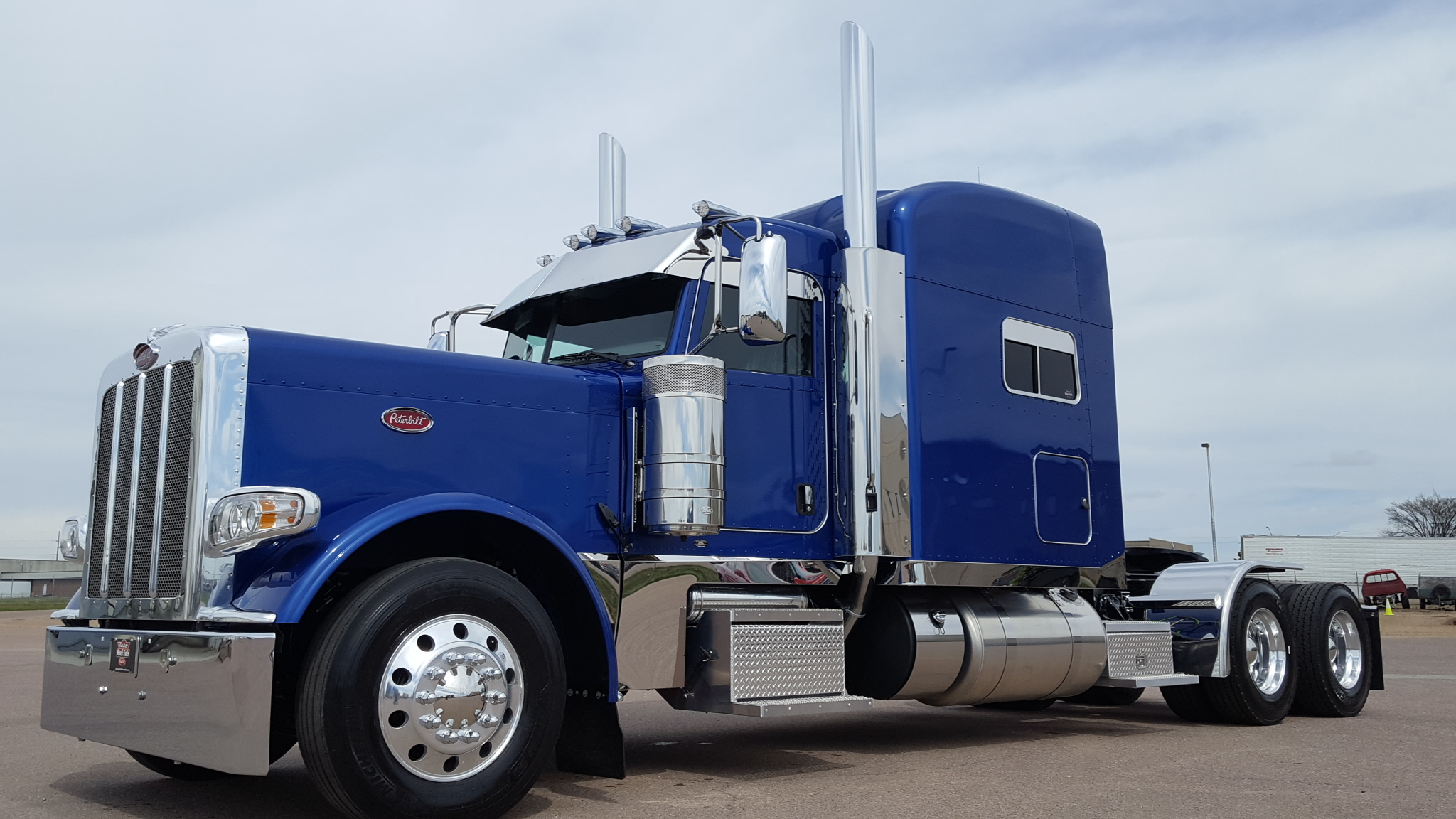 New 2018 custom 389 for sale! - Peterbilt of Sioux Falls