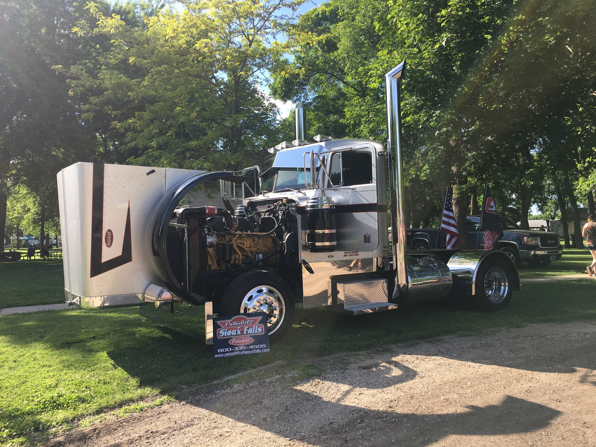 HARTFORD,SD CAR SHOW Peterbilt of Sioux Falls