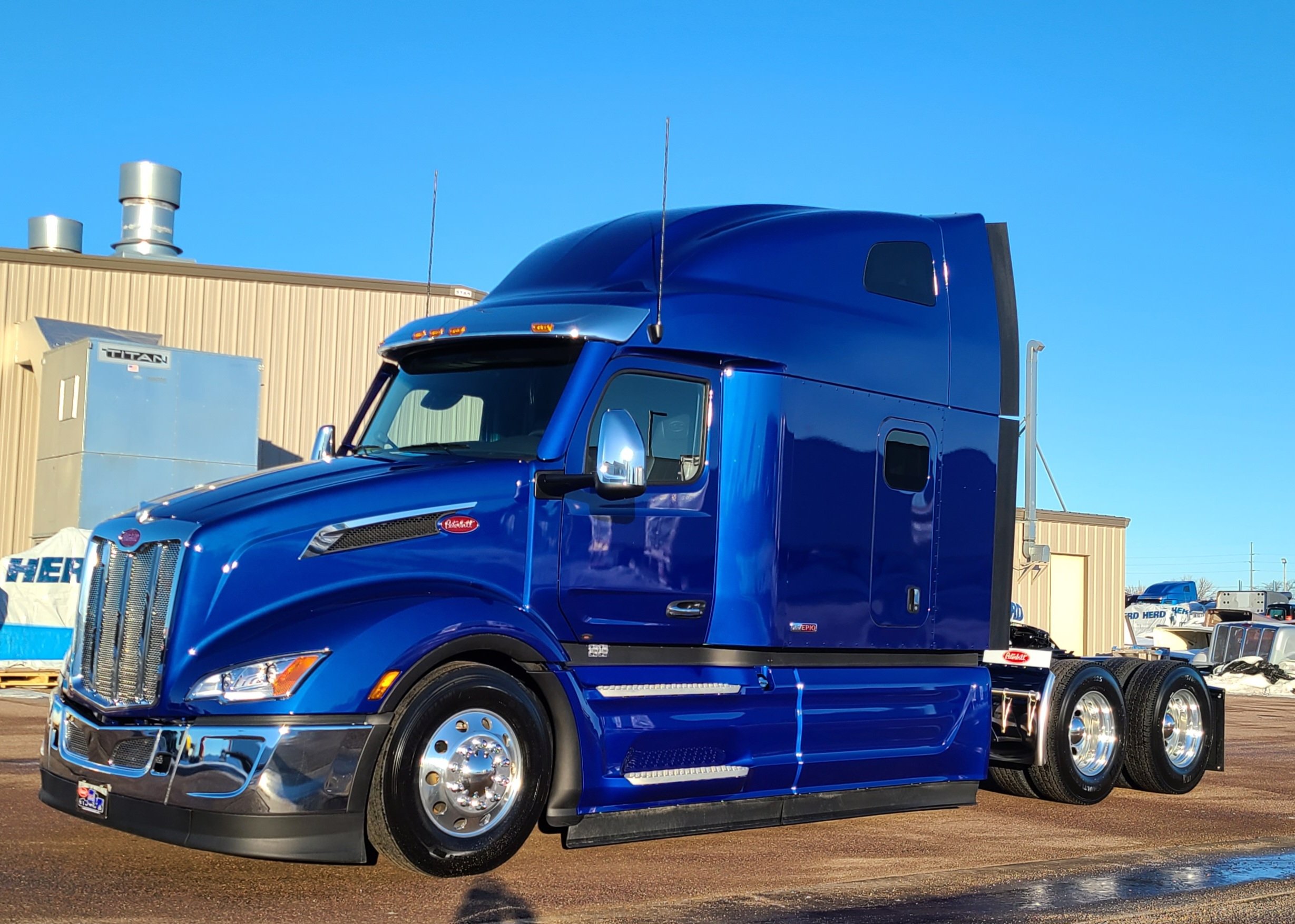 ULTRALOFT DOUBLE BUNK Peterbilt of Sioux Falls